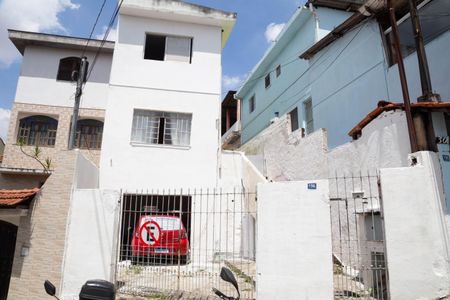Casa à venda com 100m², 4 quartos e 1 vagaFachada