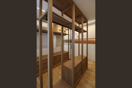 Apartamento à venda com 145m², 2 quartos e 2 vagasCloset da suíte 1