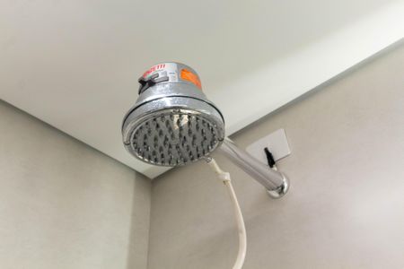 Casa à venda com 250m², 5 quartos e 2 vagasChuveiro