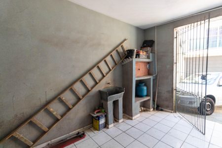 Casa à venda com 250m², 5 quartos e 2 vagasÁrea de Serviço 2