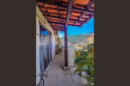 Apartamento à venda com 169m², 3 quartos e 2 vagasVaranda quarto