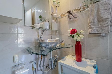 Apartamento à venda com 169m², 3 quartos e 2 vagasBanheiro da Suíte 2