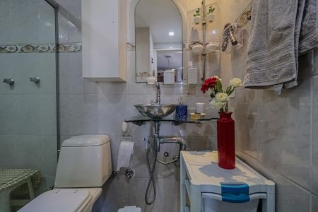 Apartamento à venda com 169m², 3 quartos e 2 vagasBanheiro da Suíte 2