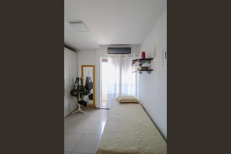 Apartamento à venda com 169m², 3 quartos e 2 vagasQuarto 3