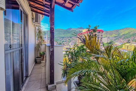 Apartamento à venda com 169m², 3 quartos e 2 vagasVaranda quarto