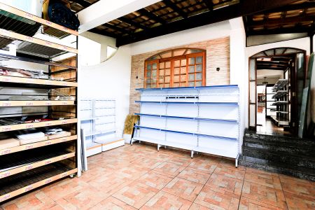 Casa à venda com 180m², 3 quartos e 2 vagas Casa à venda com 180m², 3 quartos e 2 vagasÁrea comum