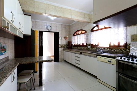 Casa à venda com 180m², 3 quartos e 2 vagas Casa à venda com 180m², 3 quartos e 2 vagasCozinha