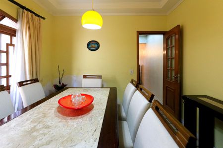 Casa à venda com 180m², 3 quartos e 2 vagas Casa à venda com 180m², 3 quartos e 2 vagasSala de Jantar