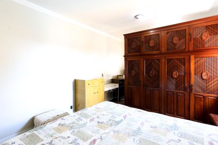 Casa à venda com 180m², 3 quartos e 2 vagas Casa à venda com 180m², 3 quartos e 2 vagasQuarto 3