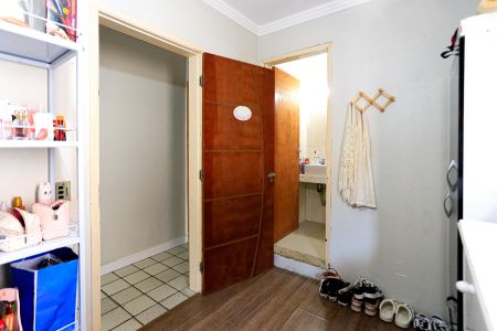 Casa à venda com 180m², 3 quartos e 2 vagas Casa à venda com 180m², 3 quartos e 2 vagasQuarto 2