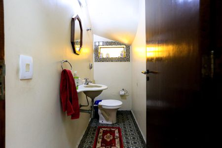 Casa à venda com 180m², 3 quartos e 2 vagas Casa à venda com 180m², 3 quartos e 2 vagasLavabo