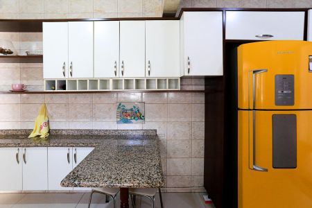 Casa à venda com 180m², 3 quartos e 2 vagas Casa à venda com 180m², 3 quartos e 2 vagasCozinha