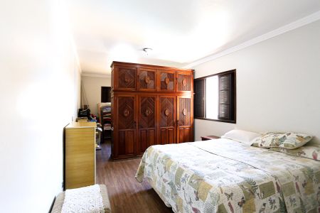 Casa à venda com 180m², 3 quartos e 2 vagas Casa à venda com 180m², 3 quartos e 2 vagasQuarto 3