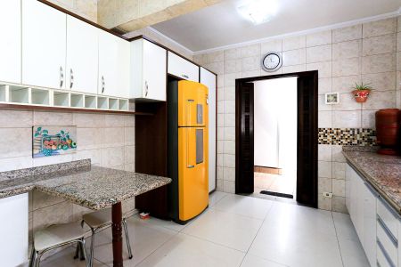 Casa à venda com 180m², 3 quartos e 2 vagas Casa à venda com 180m², 3 quartos e 2 vagasCozinha