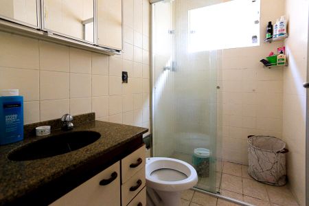 Casa à venda com 180m², 3 quartos e 2 vagas Casa à venda com 180m², 3 quartos e 2 vagasBanheiro