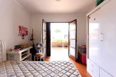 Casa à venda com 180m², 3 quartos e 2 vagas Casa à venda com 180m², 3 quartos e 2 vagasQuarto 1