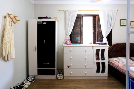 Casa à venda com 180m², 3 quartos e 2 vagas Casa à venda com 180m², 3 quartos e 2 vagasQuarto 2