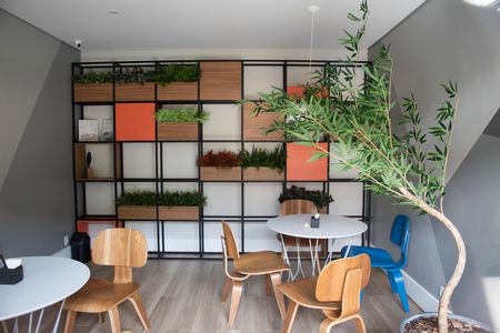 Apartamento para alugar com 42m², 2 quartos e 1 vaga Apartamento para alugar com 42m², 2 quartos e 1 vagaÁrea comum - Sala de estudo