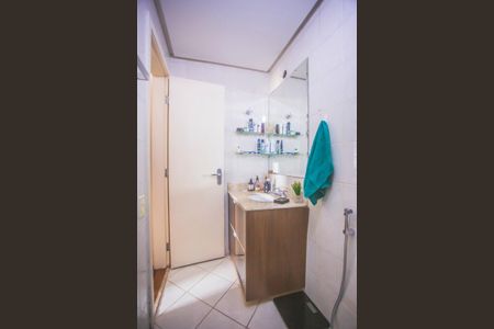 Apartamento à venda com 75m², 2 quartos e 2 vagas Apartamento à venda com 75m², 2 quartos e 2 vagasBanheiro Suíte