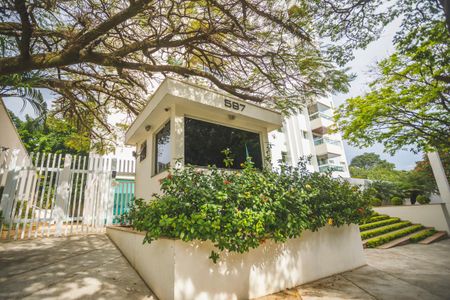 Apartamento à venda com 75m², 2 quartos e 2 vagas Apartamento à venda com 75m², 2 quartos e 2 vagasFachada