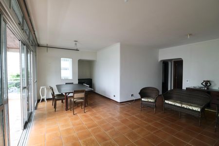 Apartamento para alugar com 140m², 4 quartos e 3 vagasSala