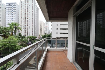 Apartamento para alugar com 140m², 4 quartos e 3 vagasVaranda