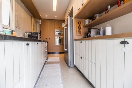 Apartamento à venda com 168m², 3 quartos e 2 vagas Apartamento à venda com 168m², 3 quartos e 2 vagasCozinha