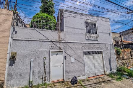 Casa à venda com 300m², 1 quarto e 1 vagaFachada casa