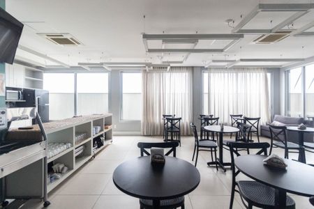 Apartamento à venda com 23m², 1 quarto e sem vaga Apartamento à venda com 23m², 1 quarto e sem vagaSalão de festas