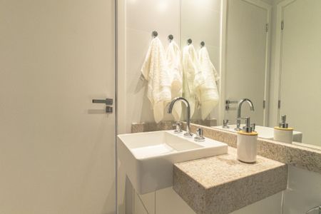 Apartamento para alugar com 40m², 2 quartos e sem vaga Apartamento para alugar com 40m², 2 quartos e sem vagaBanheiro Social