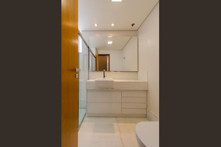 Apartamento à venda com 120m², 4 quartos e 2 vagasBanheiro