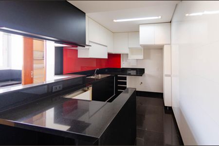 Apartamento à venda com 120m², 4 quartos e 2 vagasCozinha