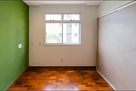 Apartamento à venda com 120m², 4 quartos e 2 vagasQuarto 3