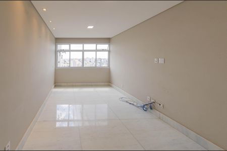 Apartamento à venda com 120m², 4 quartos e 2 vagasSala