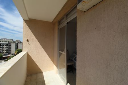 Apartamento à venda com 161m², 4 quartos e 2 vagasSuíte - Varanda