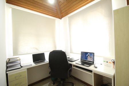 Apartamento à venda com 161m², 4 quartos e 2 vagasQuarto 3