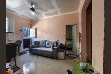 Casa à venda com 74m², 5 quartos e sem vagaSala