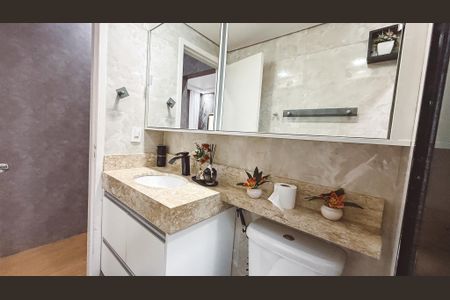 Apartamento à venda com 75m², 3 quartos e 1 vaga Apartamento à venda com 75m², 3 quartos e 1 vagaBanheiro