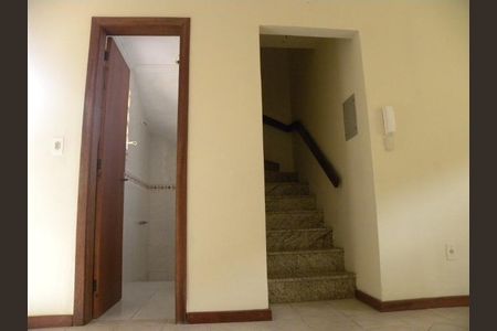 Casa de condomínio à venda com 149m², 3 quartos e 1 vagaBanheiro
