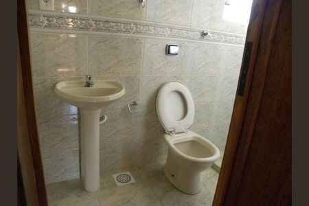 Casa de condomínio à venda com 149m², 3 quartos e 1 vagaBanheiro