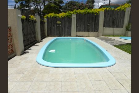 Casa de condomínio à venda com 149m², 3 quartos e 1 vagaPiscina