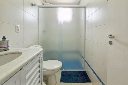 Apartamento para alugar com 70m², 2 quartos e 2 vagasBanheiro 