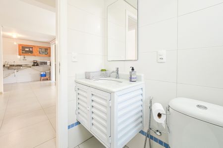 Apartamento para alugar com 70m², 2 quartos e 2 vagasBanheiro