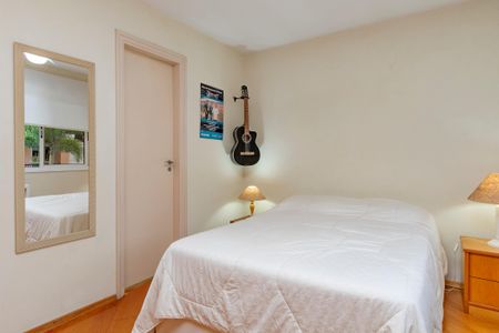 Casa à venda com 374m², 5 quartos e 6 vagas Casa à venda com 374m², 5 quartos e 6 vagasSuíte 2