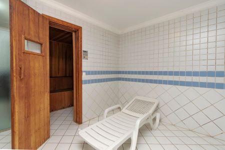 Casa à venda com 374m², 5 quartos e 6 vagas Casa à venda com 374m², 5 quartos e 6 vagasÁrea Comum - Sauna