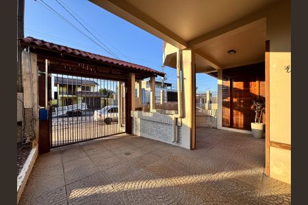 Casa à venda com 323m², 3 quartos e 2 vagas Casa à venda com 323m², 3 quartos e 2 vagasÁrea comum