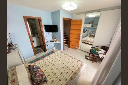 Casa de condomínio à venda com 200m², 3 quartos e 2 vagasSuite 2