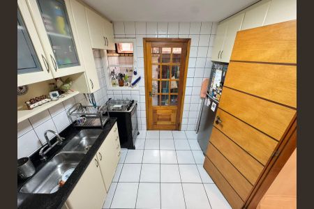 Casa de condomínio à venda com 200m², 3 quartos e 2 vagasCozinha