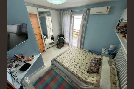 Casa de condomínio à venda com 200m², 3 quartos e 2 vagasSuite 2