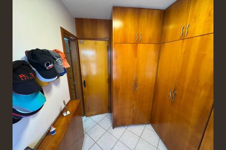 Casa de condomínio à venda com 200m², 3 quartos e 2 vagasCloset da suíte 1